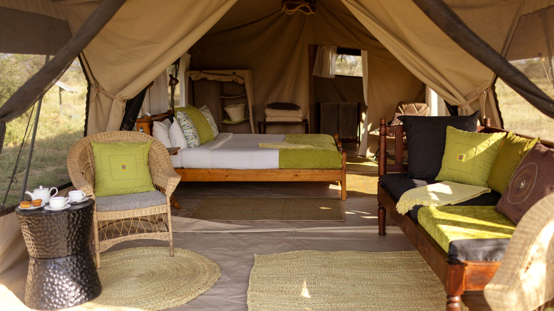 Seasonal northern Serengeti camp photo 3